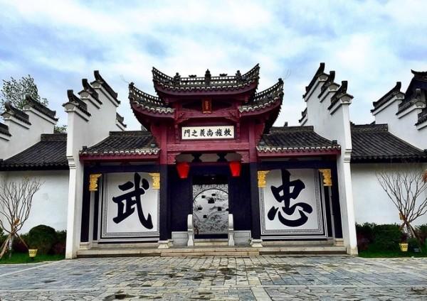 男朋友每次在网上找我,都是问我在干嘛,但是又不聊别的,无奈……-机智问答网页,回答你所有疑问